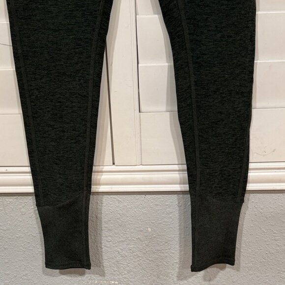 ALO Yoga Black Leggings - Picture 4 of 9
